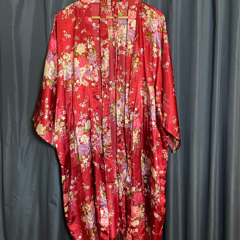 Floral Red Kimono Robe - Picture 2 of 3